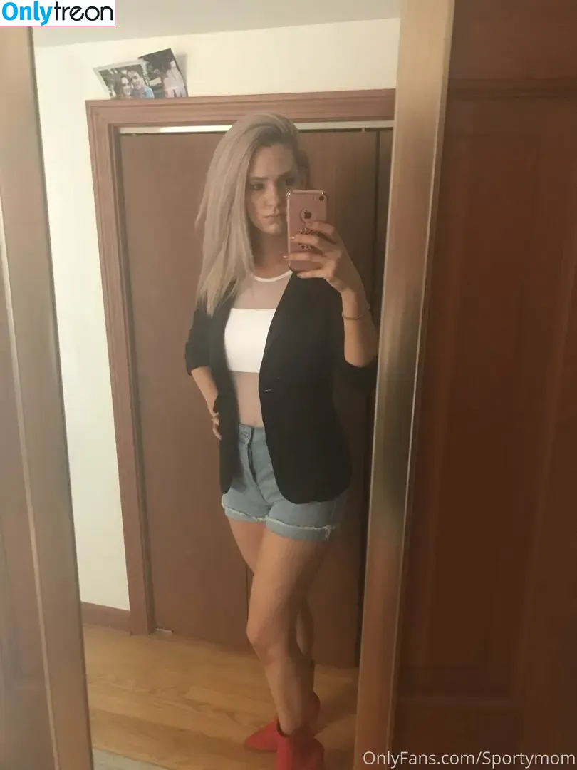 SportyWife nude photo #0065 (HotwifeRye / SportyMom / sporty_wifey)