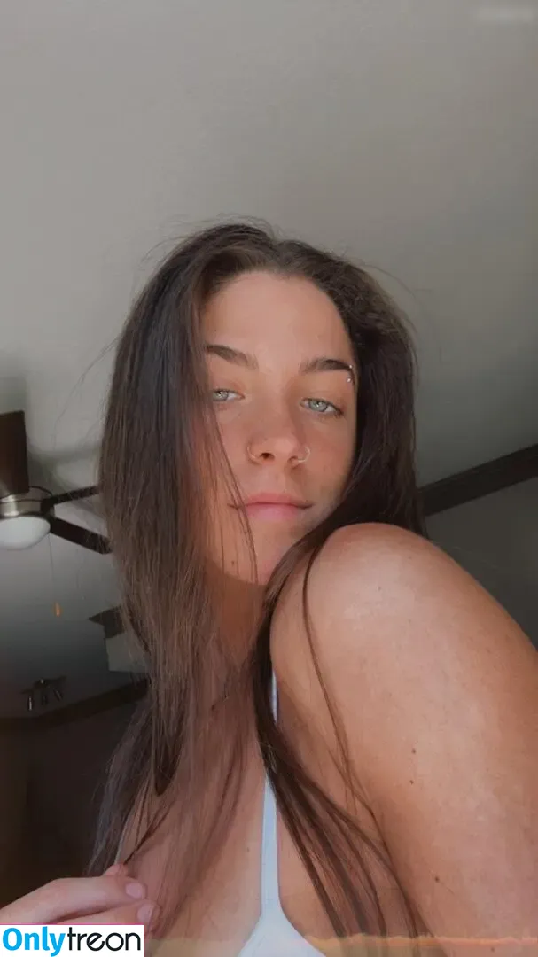 sprnstar nude photo #0005 (emsporn_ / sprnstarr)