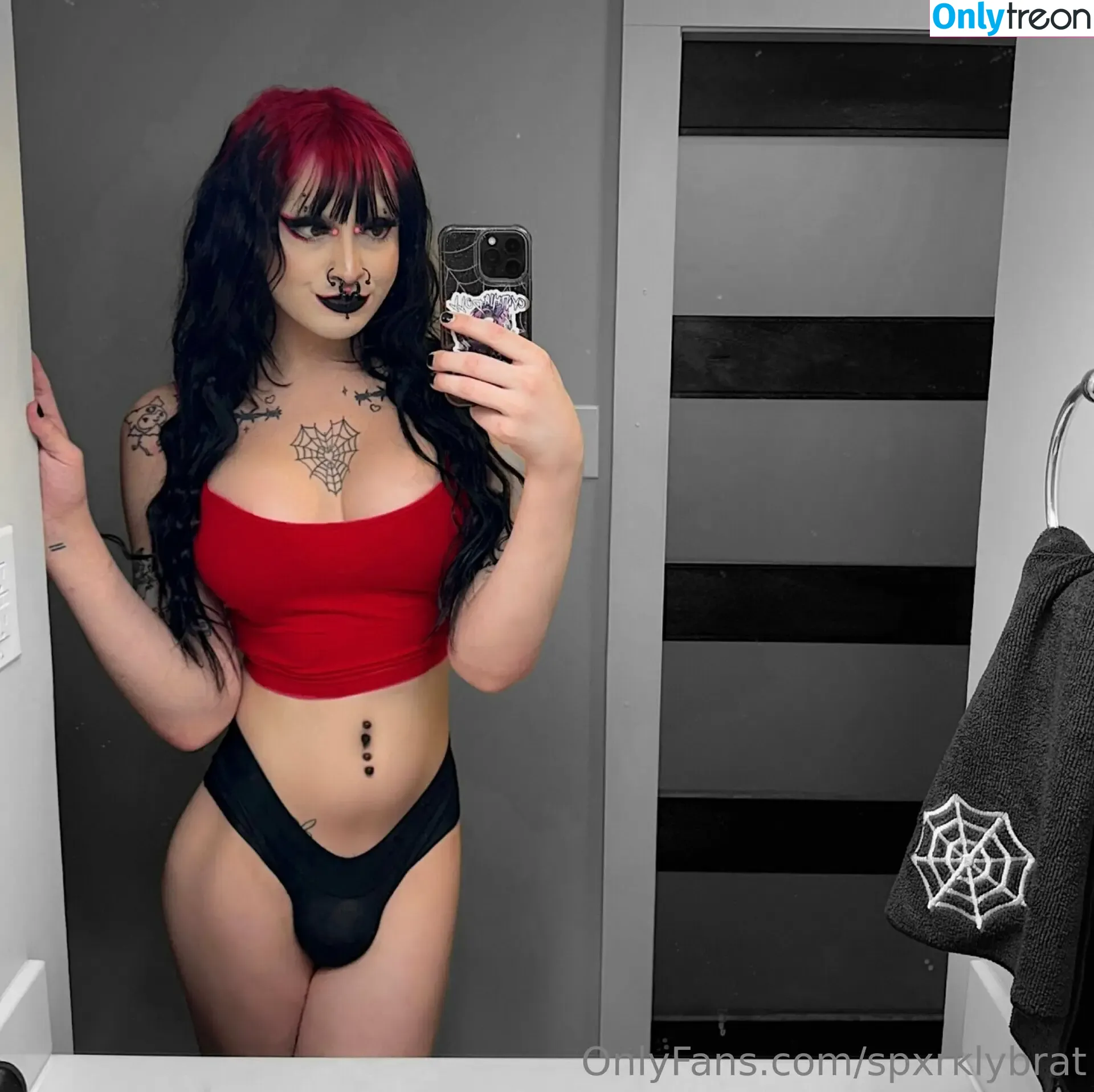 Spxrklybrat nude photo #0234 (Spxrklybrat)