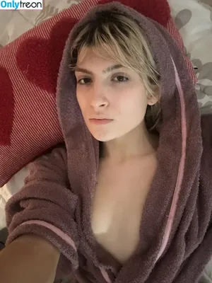 Squirtstain / wormfluencer / yikesali nude photo #0071
