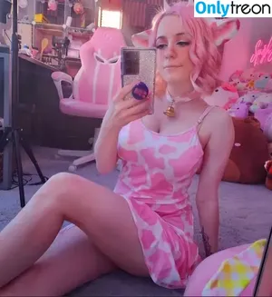 SquishShe / squishsheofficial / squishwhore nude photo #0131