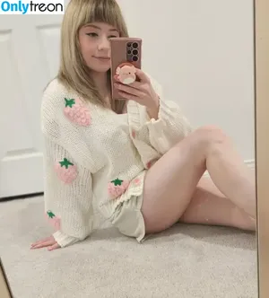 SquishShe / squishsheofficial / squishwhore nude photo #0154