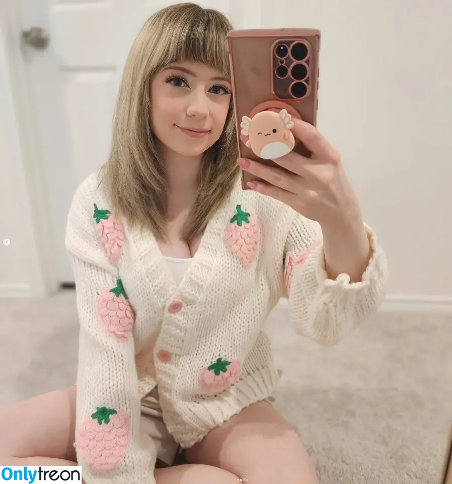SquishShe nude photo #0153 (squishsheofficial / squishwhore)