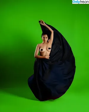 Sruthi Ragunanthan / s.ru.tea nude photo #0004