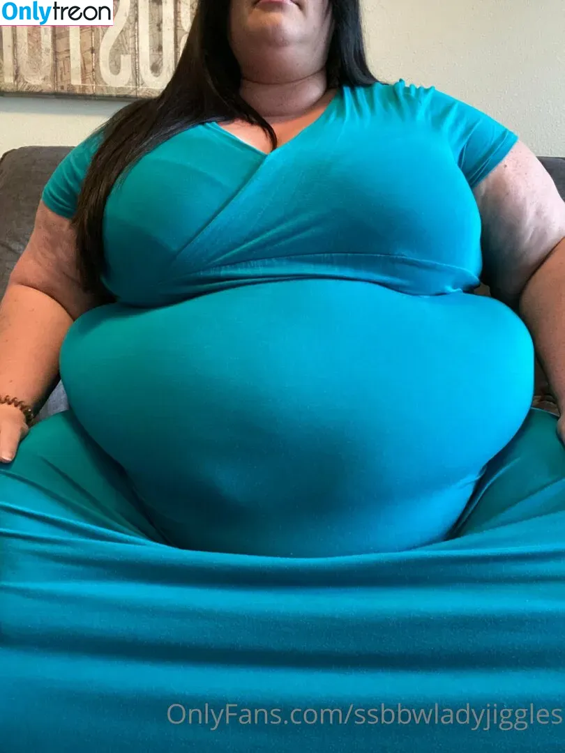 ssbbwladyjiggles nude photo #0001 (ssbbwladyjiggles)