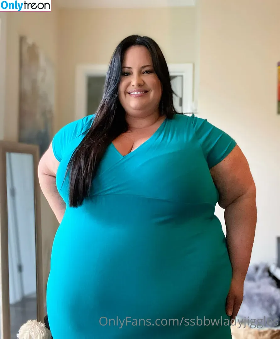 ssbbwladyjiggles nude photo #0003 (ssbbwladyjiggles)