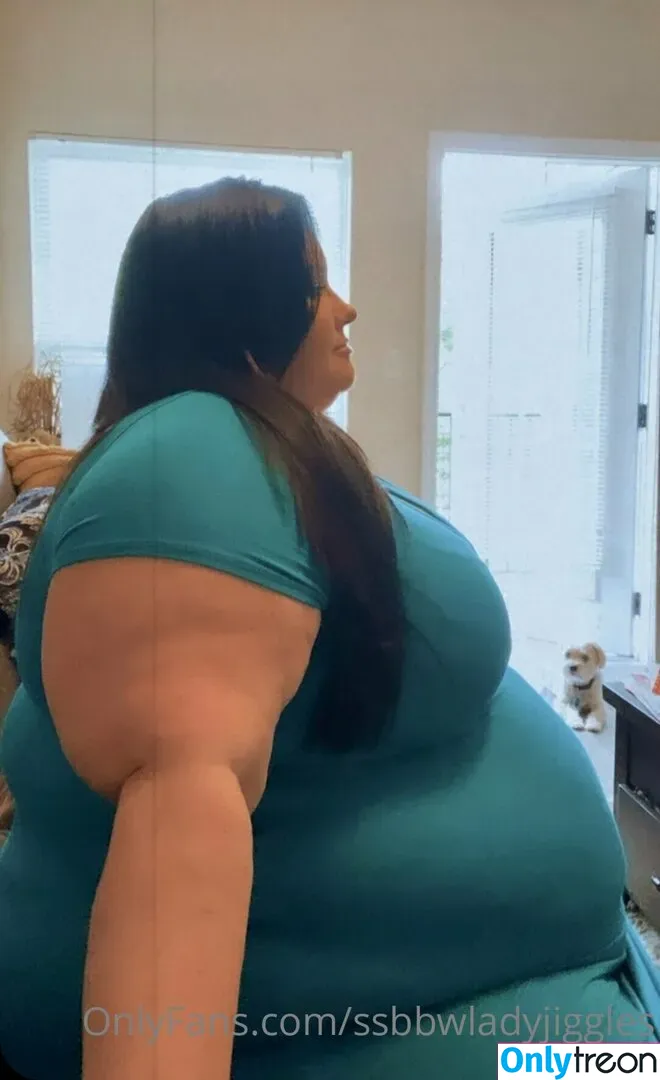 ssbbwladyjiggles nude photo #0005 (ssbbwladyjiggles)