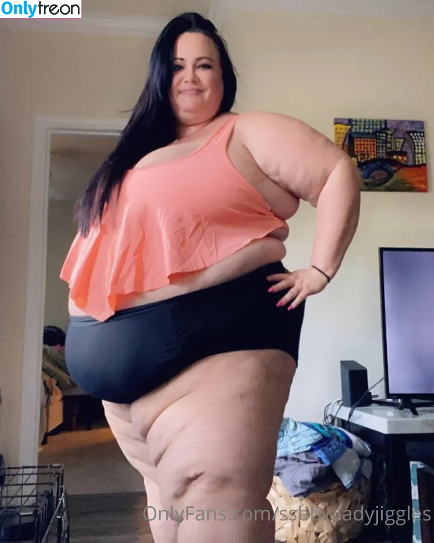 ssbbwladyjiggles nude photo #0010 (ssbbwladyjiggles)