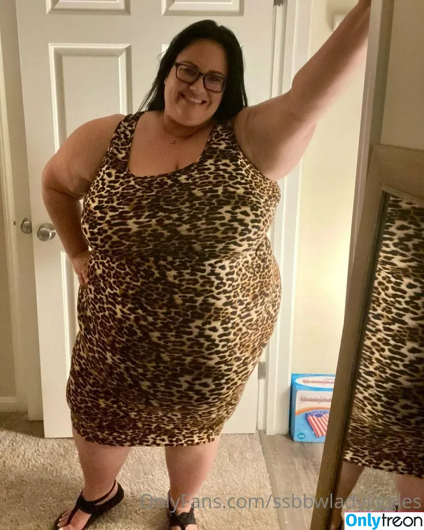 ssbbwladyjiggles nude photo #0021 (ssbbwladyjiggles)