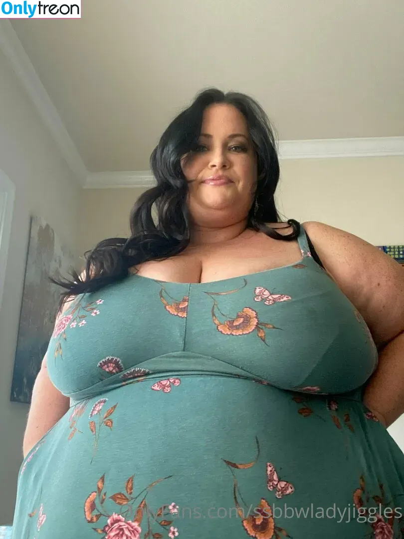 ssbbwladyjiggles nude photo #0044 (ssbbwladyjiggles)
