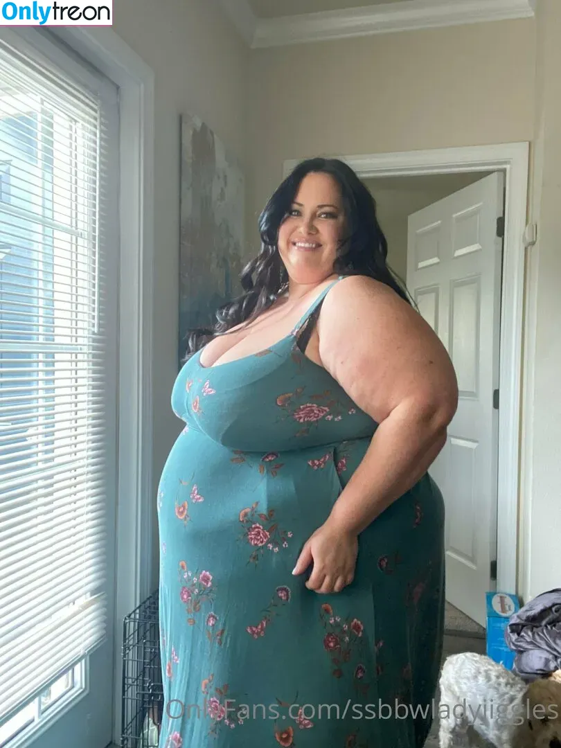 ssbbwladyjiggles nude photo #0047 (ssbbwladyjiggles)