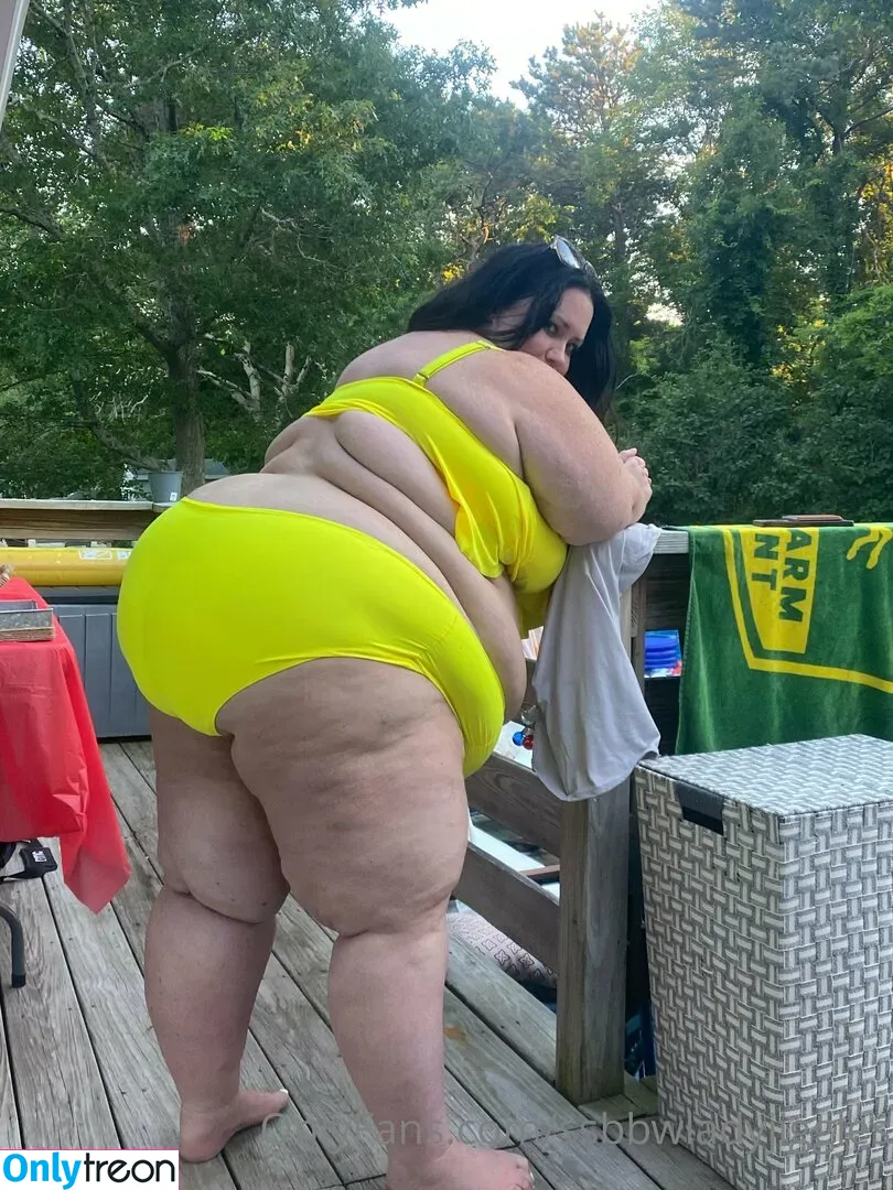 ssbbwladyjiggles nude photo #0058 (ssbbwladyjiggles)