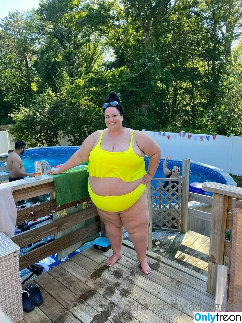 ssbbwladyjiggles nude photo #0065 (ssbbwladyjiggles)