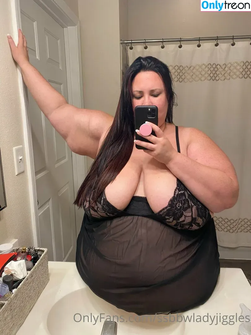 ssbbwladyjiggles nude photo #0155 (ssbbwladyjiggles)