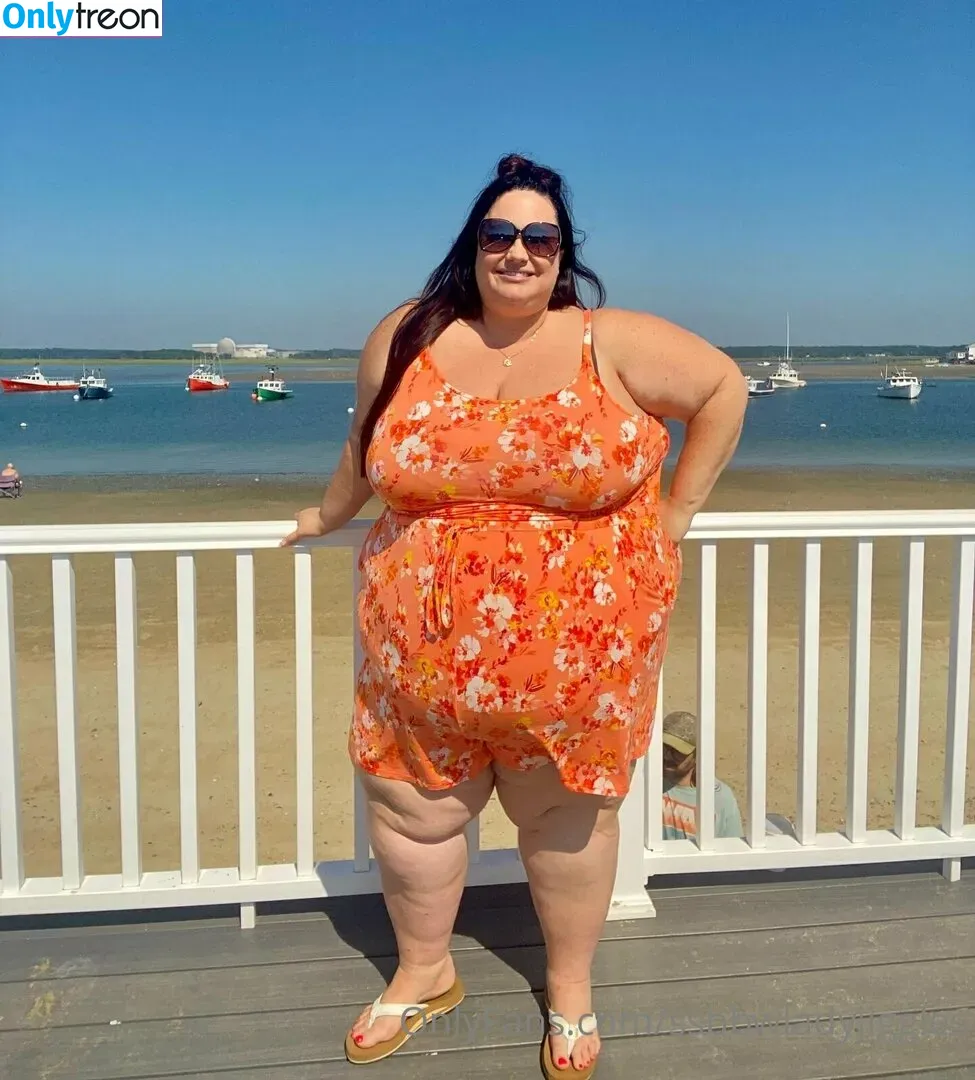 ssbbwladyjiggles nude photo #0205 (ssbbwladyjiggles)