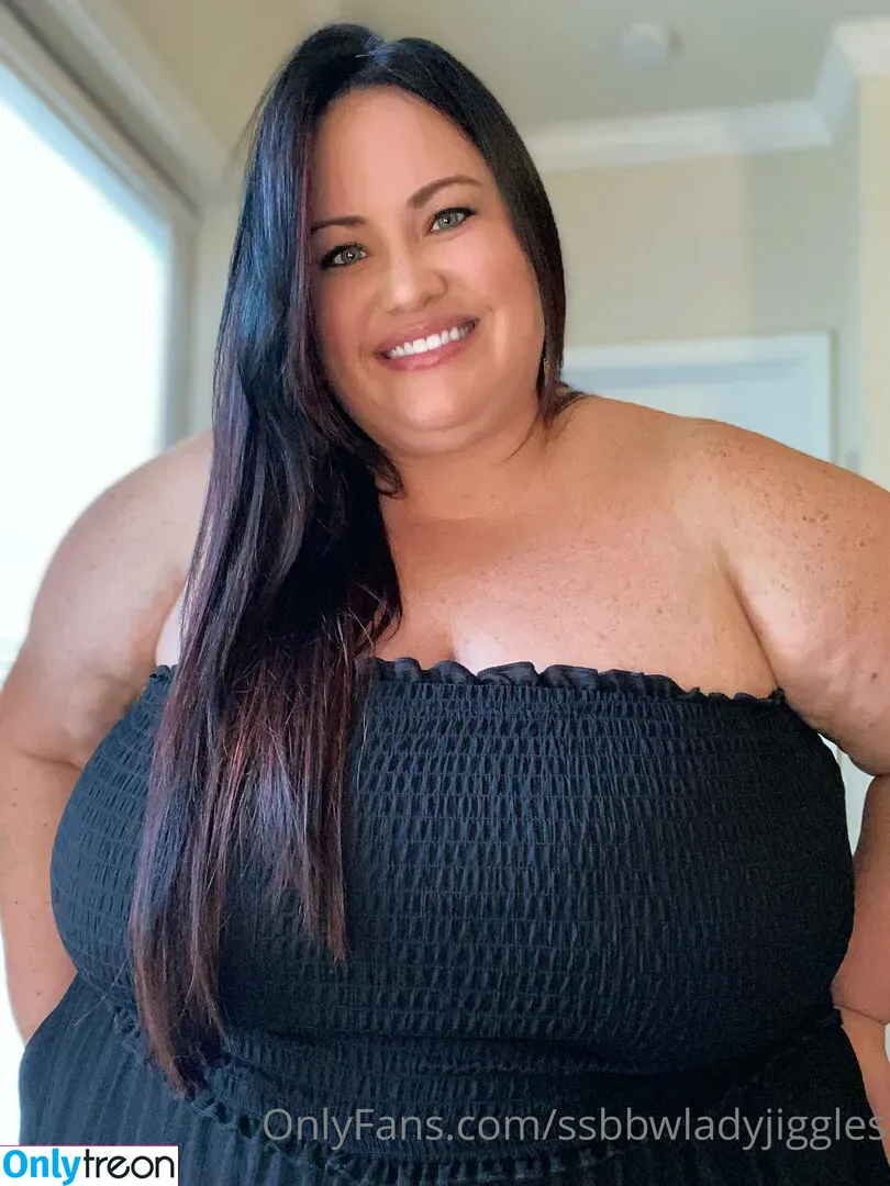 ssbbwladyjiggles nude photo #0242 (ssbbwladyjiggles)