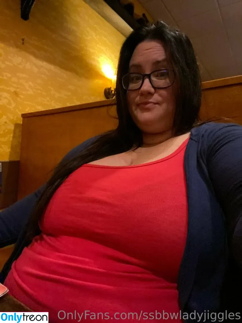 ssbbwladyjiggles nude photo #0346 (ssbbwladyjiggles)