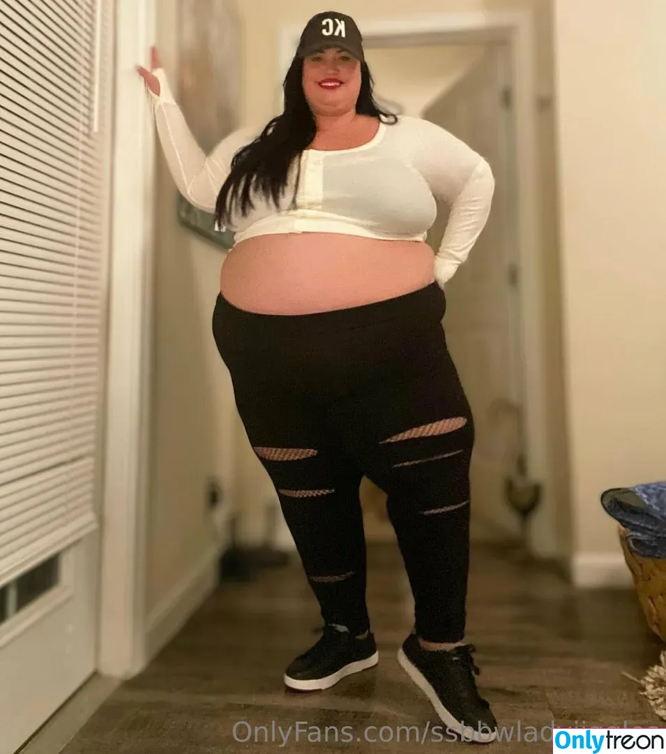 ssbbwladyjiggles nude photo #0352 (ssbbwladyjiggles)