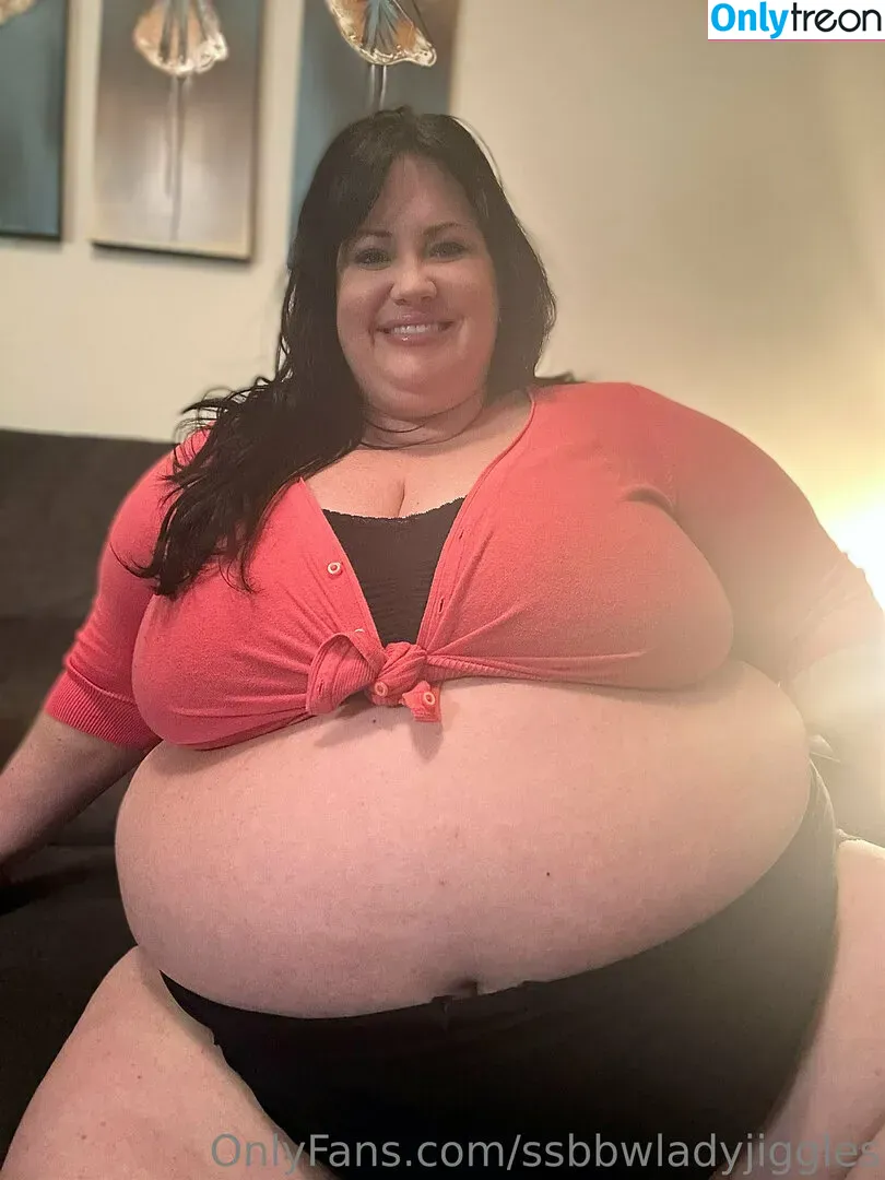 ssbbwladyjiggles nude photo #0374 (ssbbwladyjiggles)
