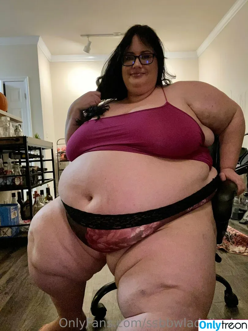 ssbbwladyjiggles nude photo #0383 (ssbbwladyjiggles)