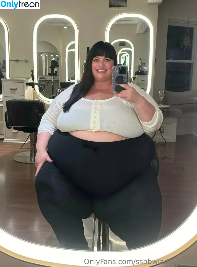 ssbbwladyjiggles nude photo #0439 (ssbbwladyjiggles)