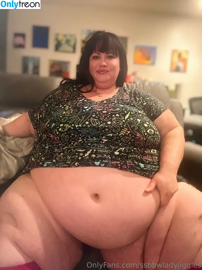 ssbbwladyjiggles nude photo #0446 (ssbbwladyjiggles)