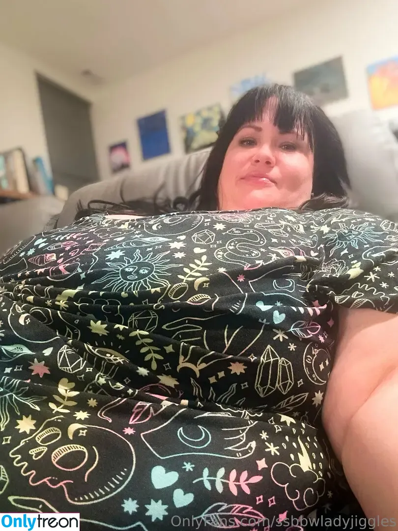 ssbbwladyjiggles nude photo #0459 (ssbbwladyjiggles)