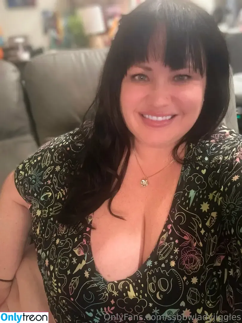 ssbbwladyjiggles nude photo #0460 (ssbbwladyjiggles)