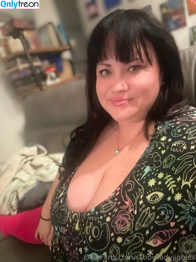 ssbbwladyjiggles nude photo #0461 (ssbbwladyjiggles)