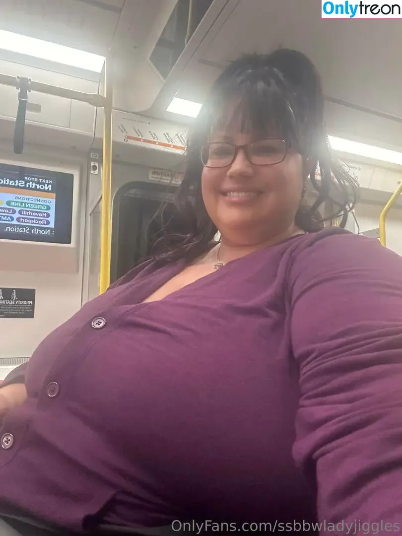 ssbbwladyjiggles nude photo #0470 (ssbbwladyjiggles)