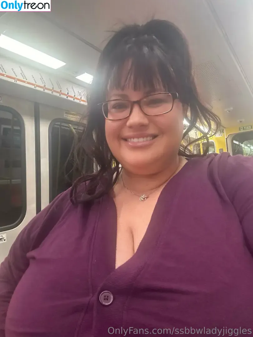 ssbbwladyjiggles nude photo #0471 (ssbbwladyjiggles)