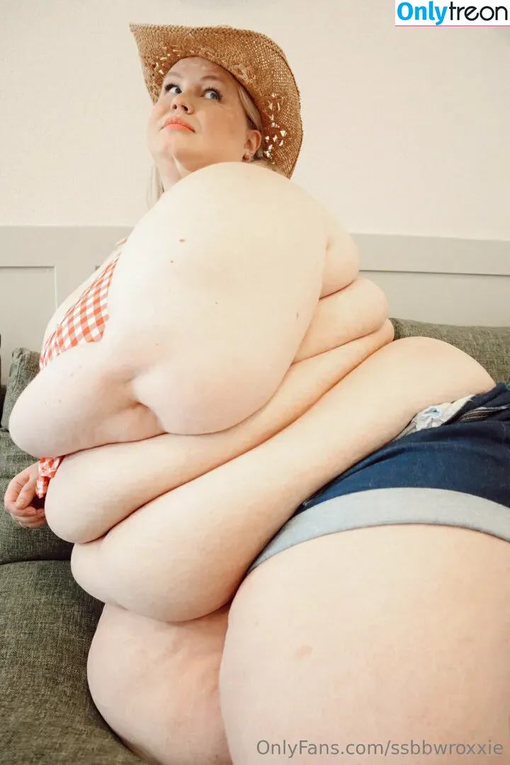ssbbwroxxie nude photo #0205 (roxxieyo2)