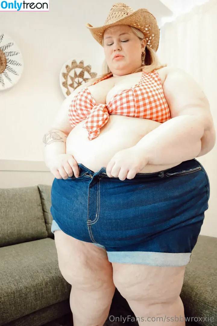ssbbwroxxie nude photo #0207 (roxxieyo2)
