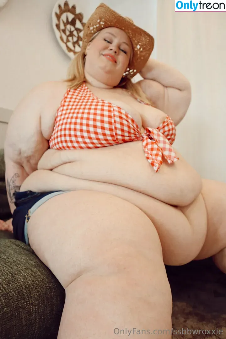 ssbbwroxxie nude photo #0215 (roxxieyo2)