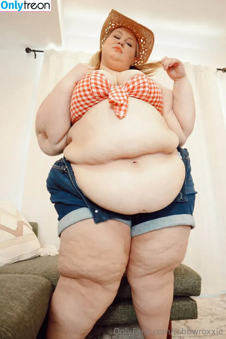 ssbbwroxxie nude photo #0234 (roxxieyo2)
