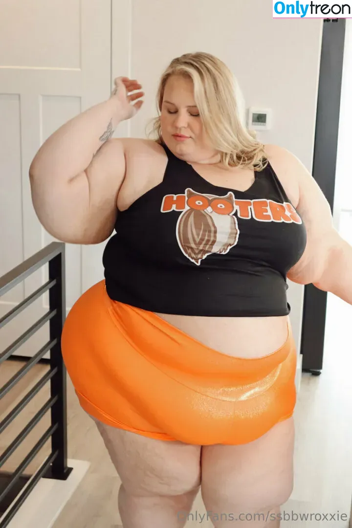 ssbbwroxxie nude photo #0236 (roxxieyo2)