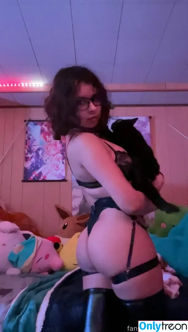 ssnups nude photo #0001 (susiesnaps_)