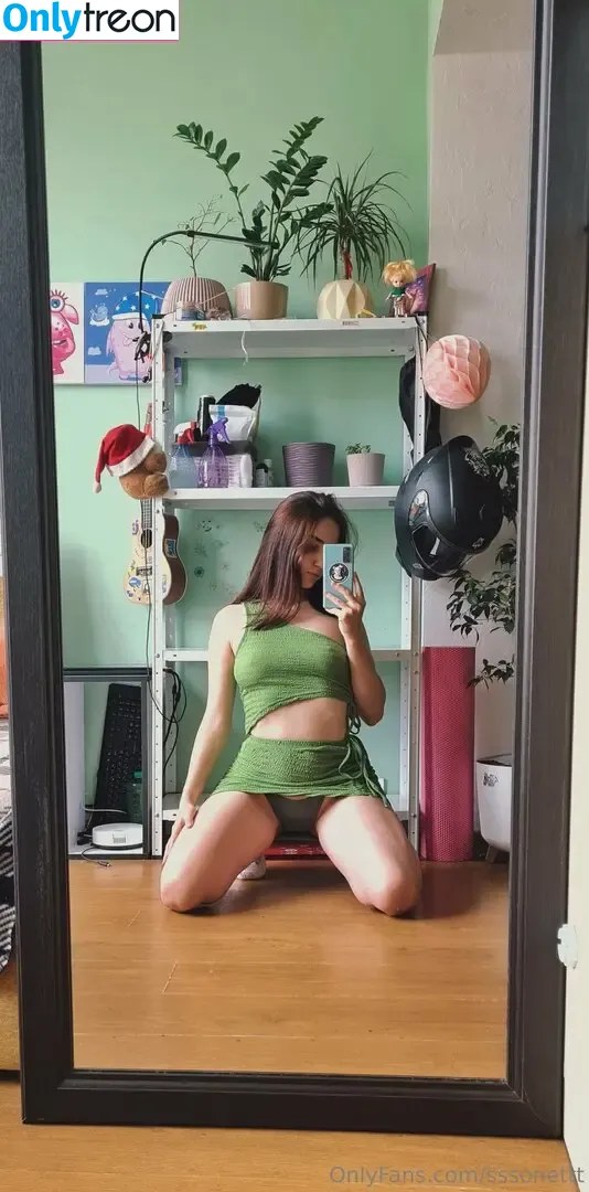 sssonettt nude photo #0153 (sssonettt)