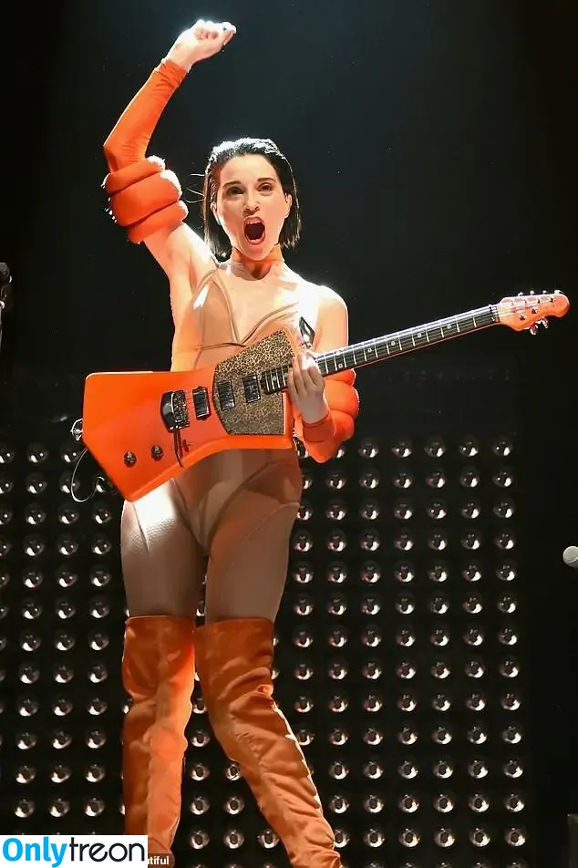 St Vincent nude photo #0186 (Annie Erin Clark / st_vincent)