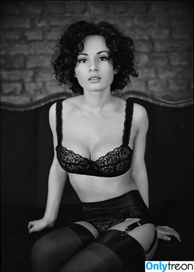 Stacy Bloom nude photo #0034 (StacyInBl00m / itstacybloom)