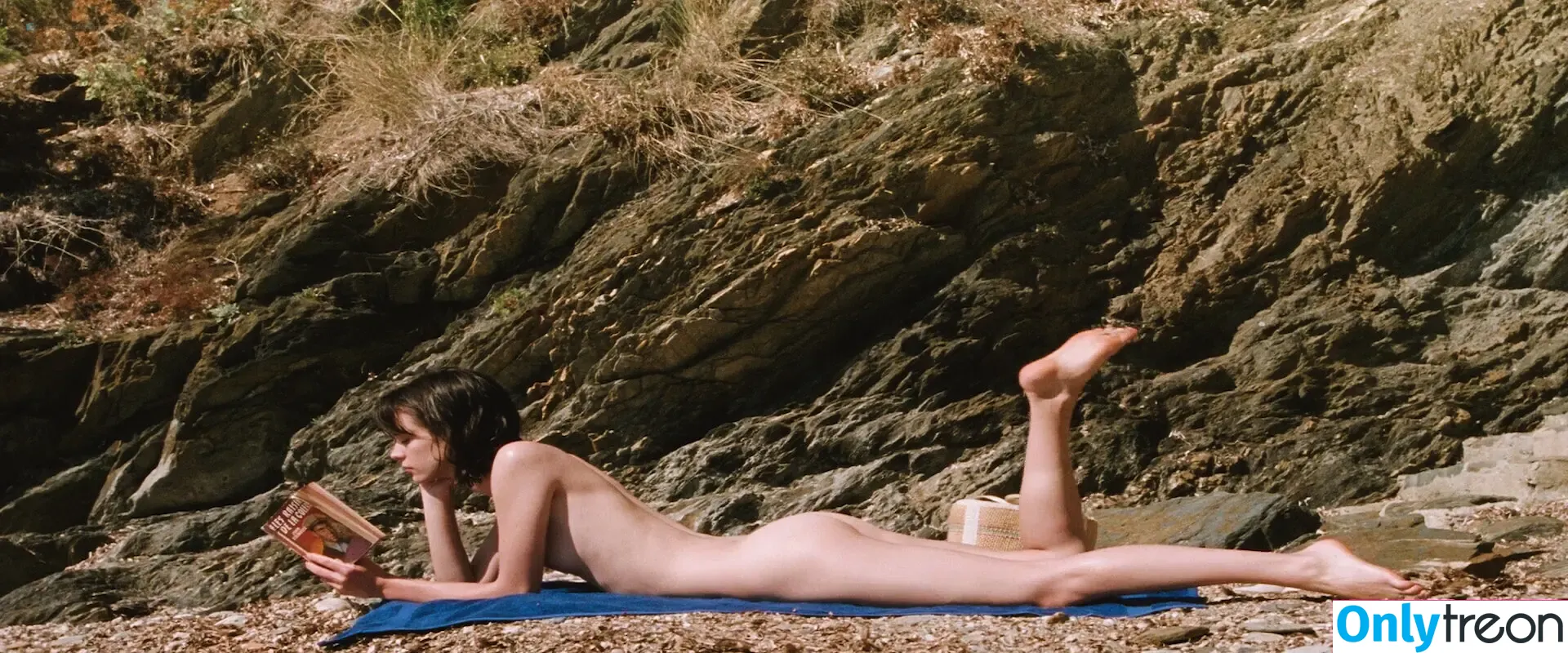 Stacy Martin nude photo #0056 (_stacymartin)