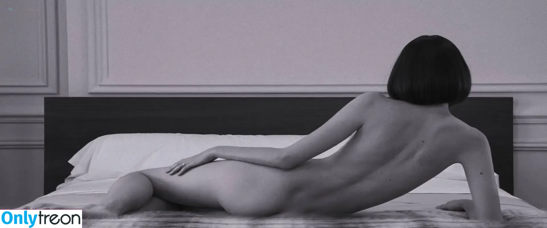 Stacy Martin nude photo #0057 (_stacymartin)