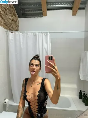 staisyyfox / staisyyfox69 / thaaiiisss10 nude photo #0031