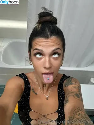 staisyyfox / staisyyfox69 / thaaiiisss10 nude photo #0065
