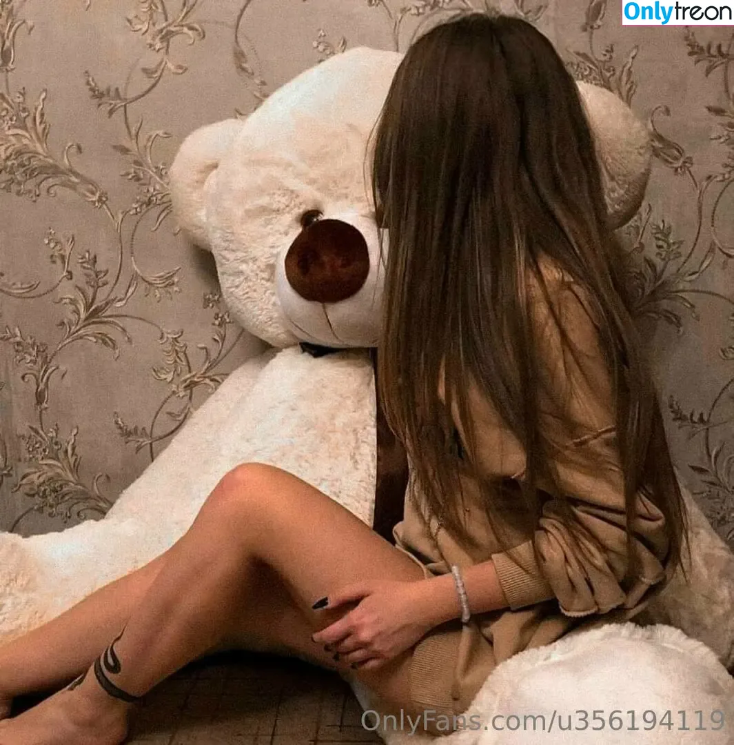 star_roxy nude photo #0006 (thescarlettfam)