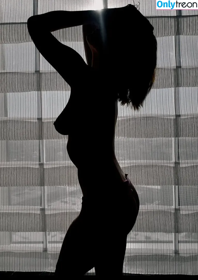Starbitzy nude photo #0002 (Starbitzy)