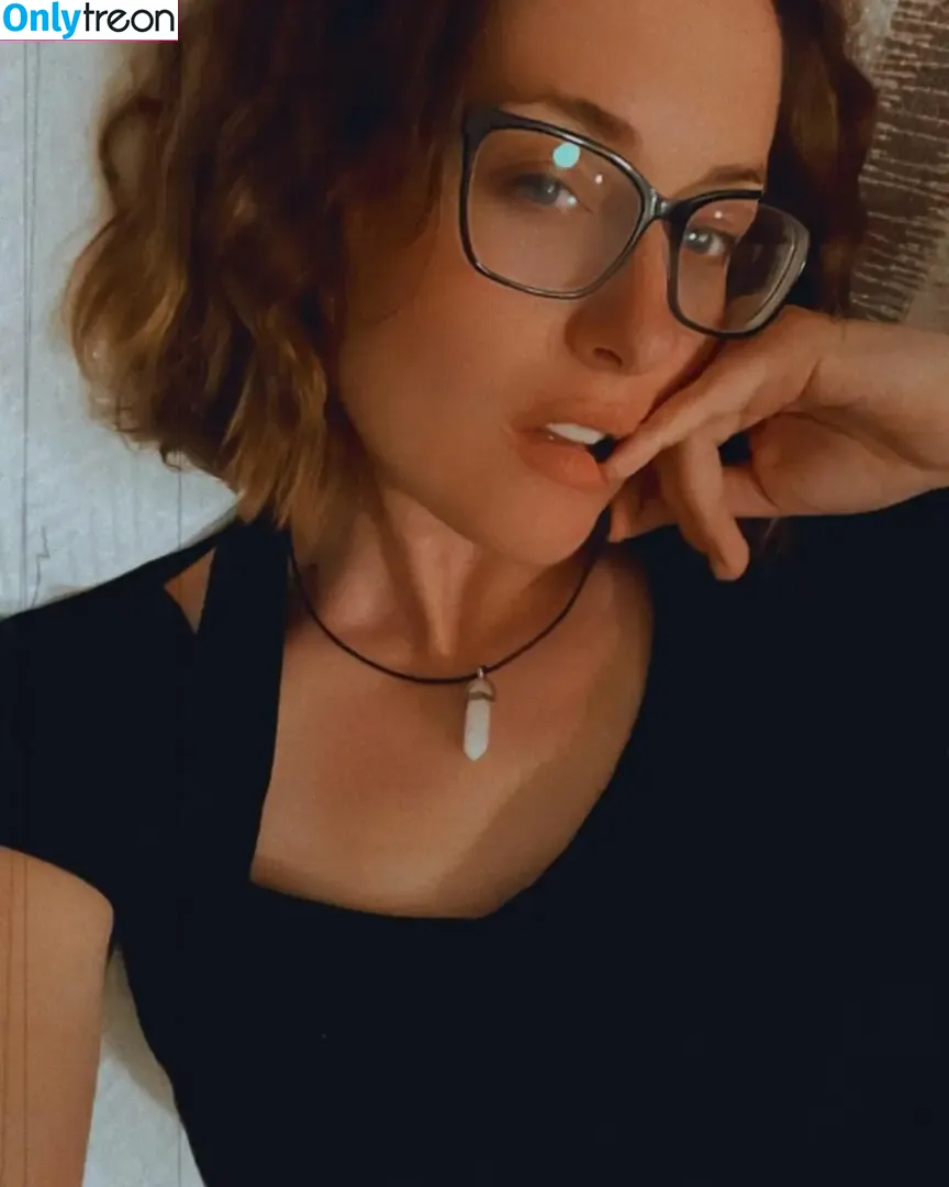 Starbitzy nude photo #0012 (Starbitzy)
