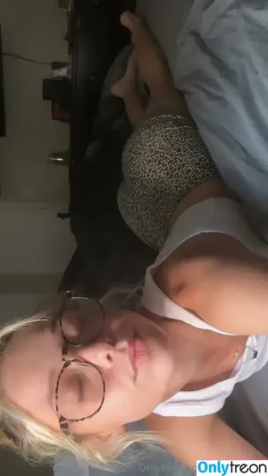  nude photo #0005