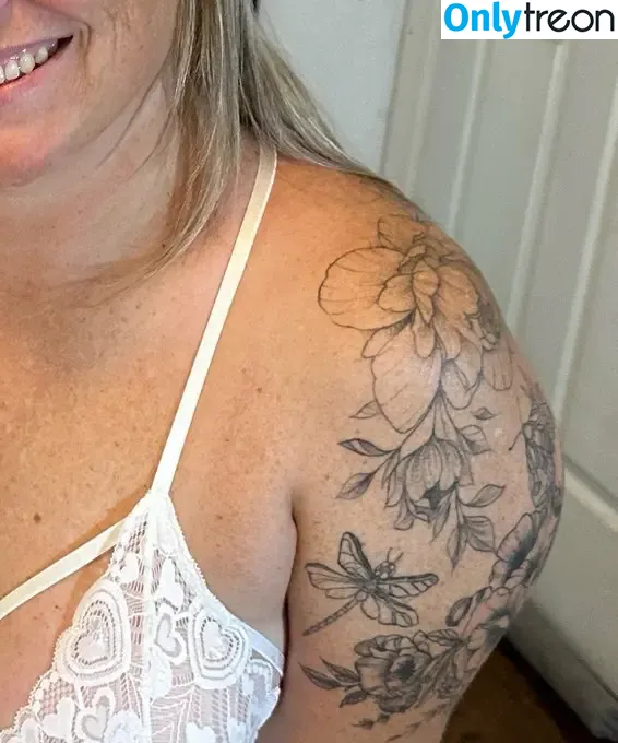 Starr Sanctuary nude photo #0012 (pawgmgoddess)