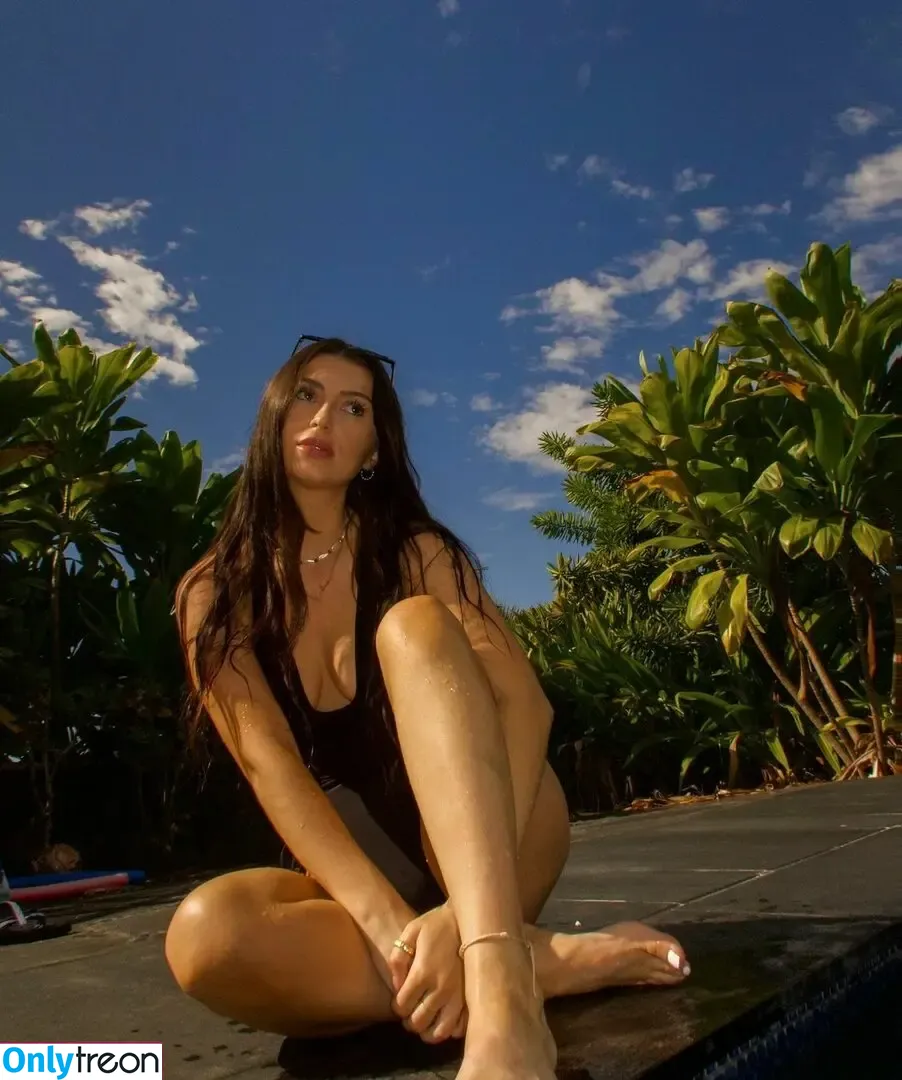 Stasiavuu nude photo #0002 (Stasiavuu)